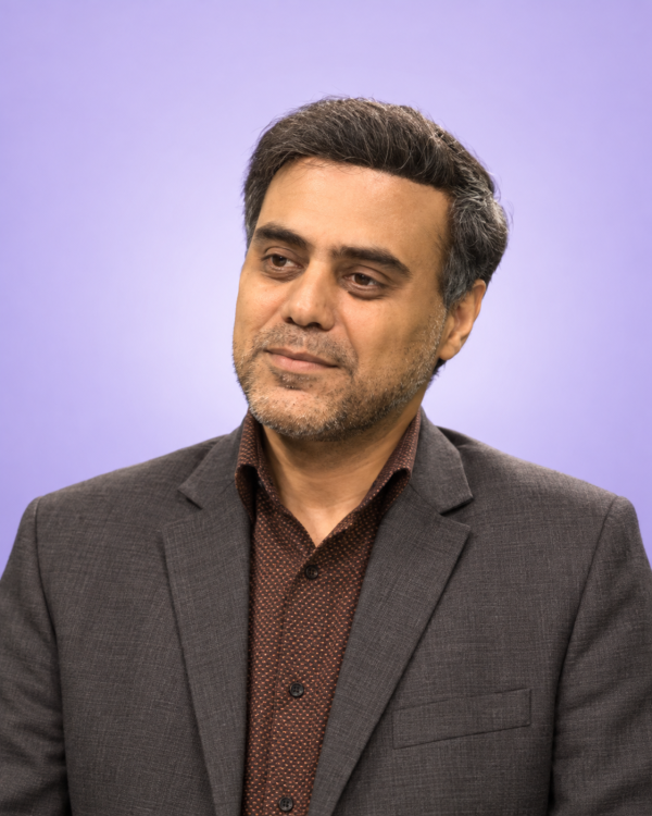 تصویر دکتر کاظم فولادی‌قلعه